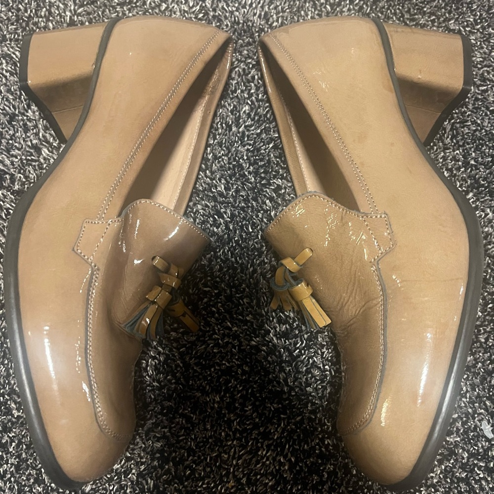 KMB - women lather heels moccasins shoes size 9.5